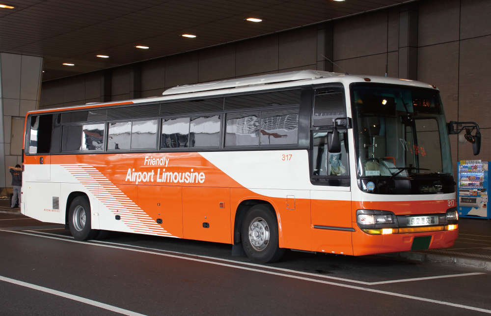 「羽田空港」と「成田空港」へ直通のバス