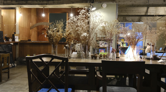 BUoY cafe&bar［ブイカフェ］